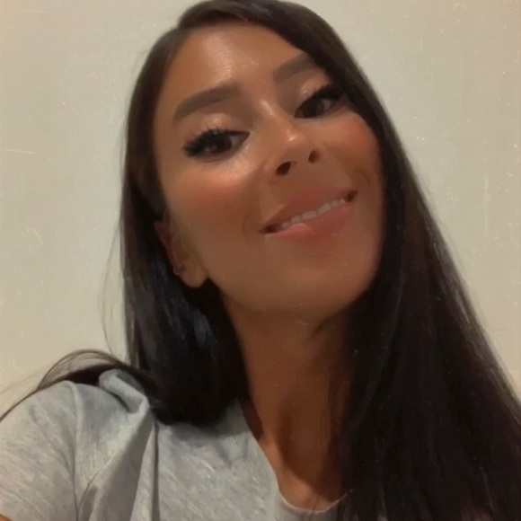 Meet your Posher, Romina - Picture 1 of 1